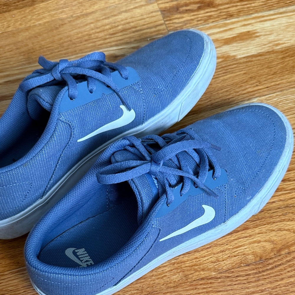 Nike Men's Classic Blue Sneakers